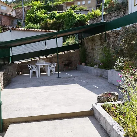 بيت للعطل Casa Do Corgo *